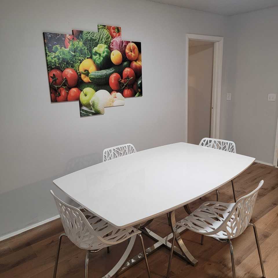 Stanford Cir - Photo 3 of 11