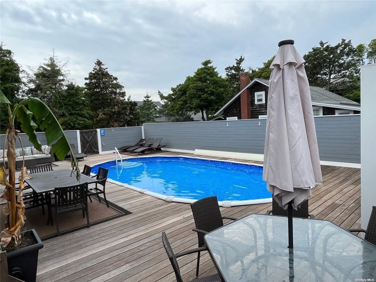 265 Cottage Walk - Photo 3 of 36