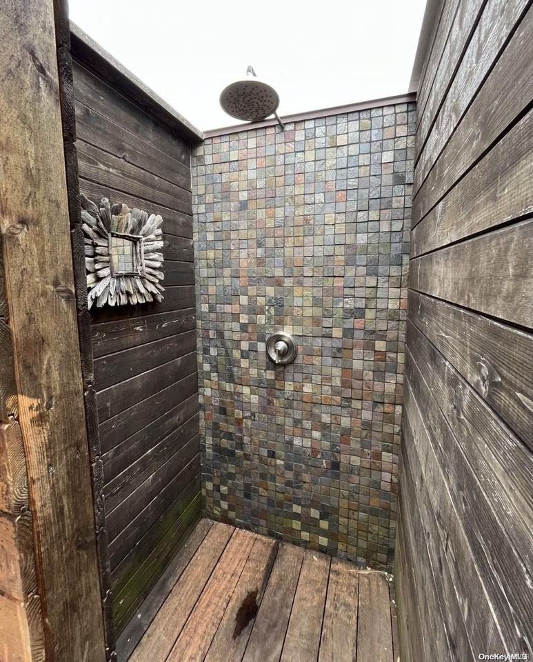 265 Cottage Walk - Photo 7 of 36