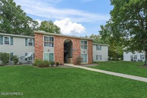 featured image of 19 Augusta Court #8