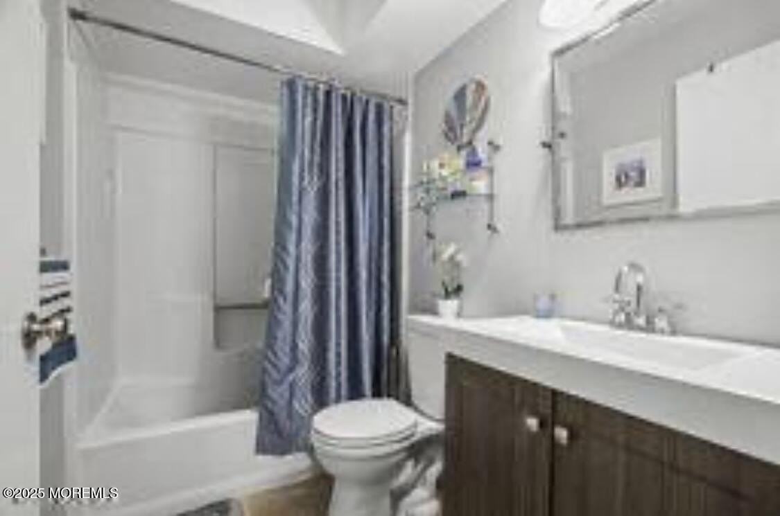 111 5th Ave Apt 7 #7 - Photo 4 of 10