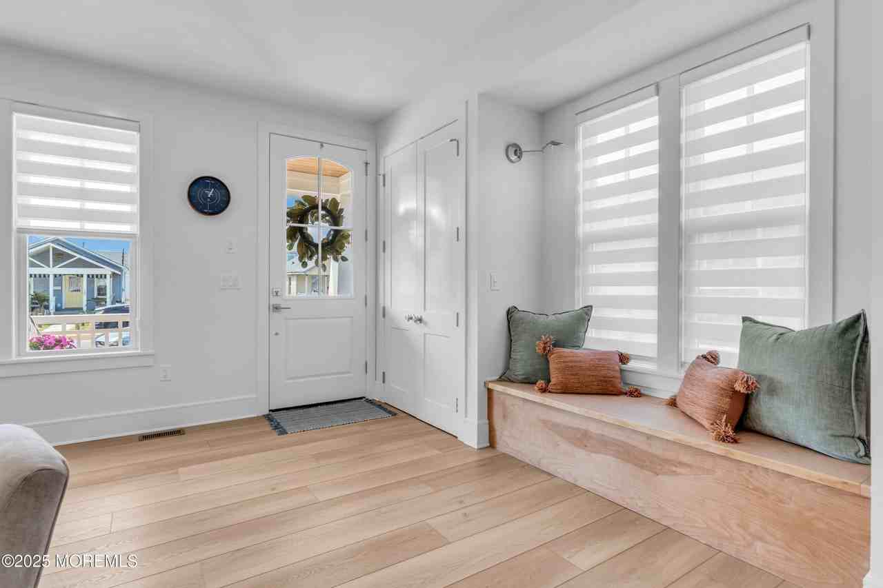 112 14th Ave - Photo 5 of 50