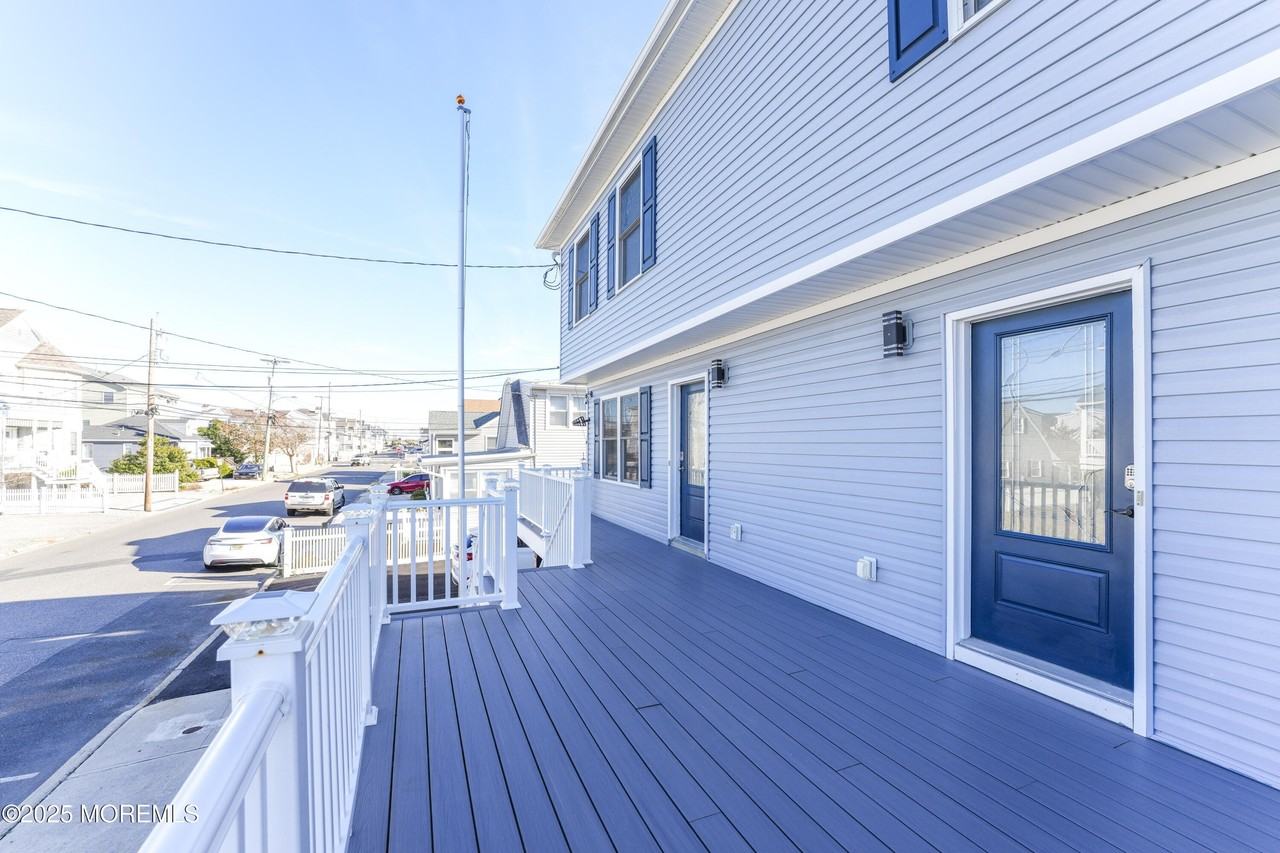 115 Harding Ave Unit B #B - Photo 3 of 16