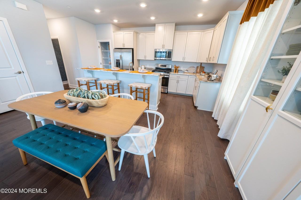 4 Midway Rd - Photo 4 of 19