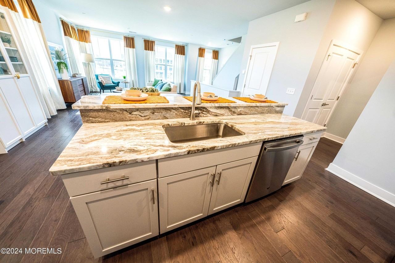 4 Midway Rd - Photo 6 of 19