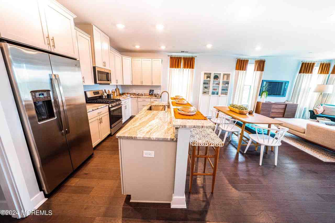 4 Midway Rd - Photo 7 of 19