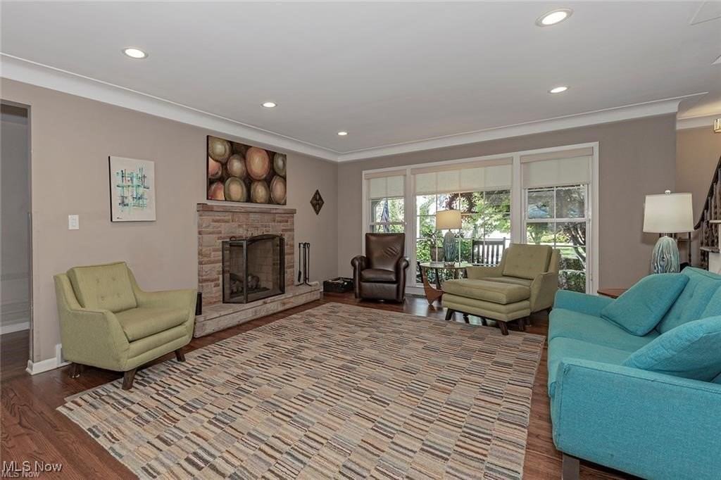 23910 Wimbledon Rd - Photo 3 of 35