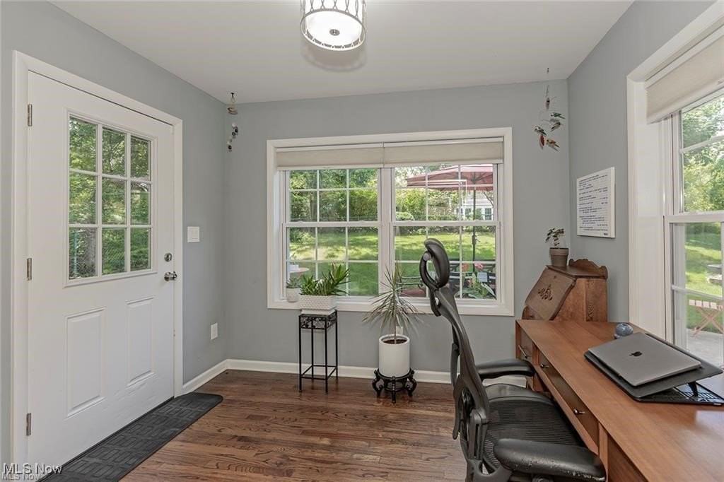 23910 Wimbledon Rd - Photo 7 of 35