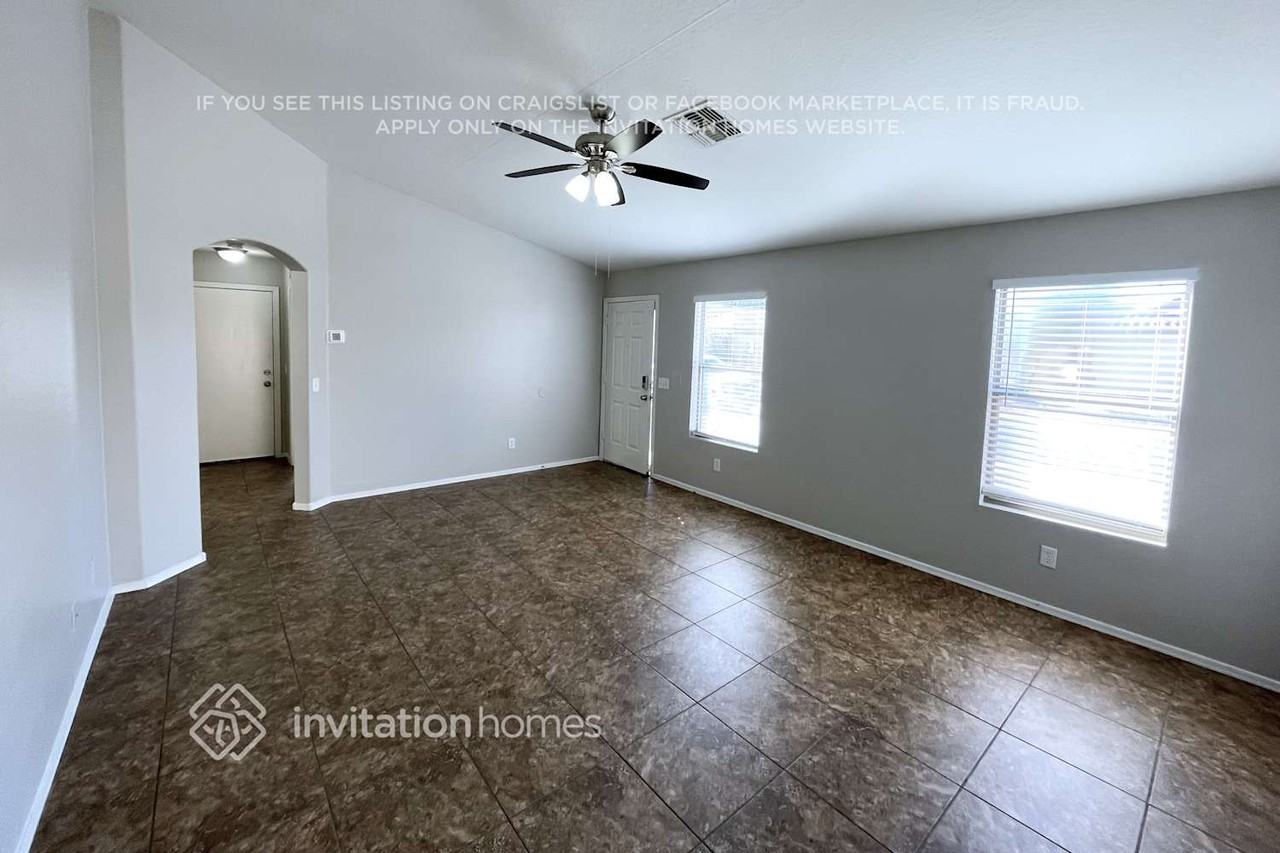 21760 West Mohave Street - Photo 2 of 15