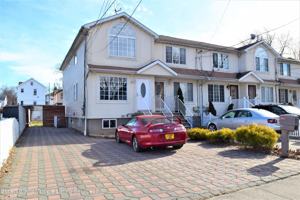 featured image of 233 Taylor Street #2