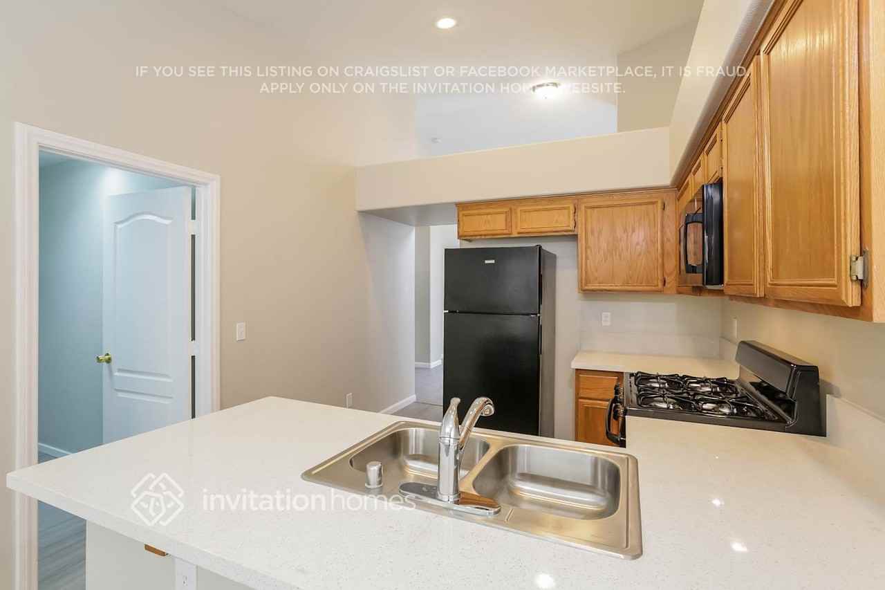 3335 Steppe St - Photo 5 of 14