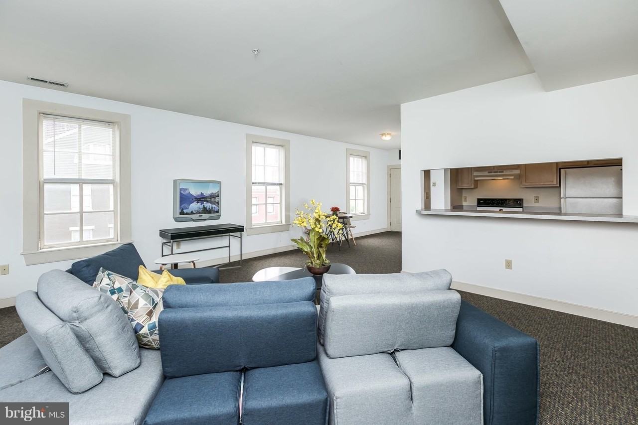 828 South Charles Street #A - Photo 4 of 39