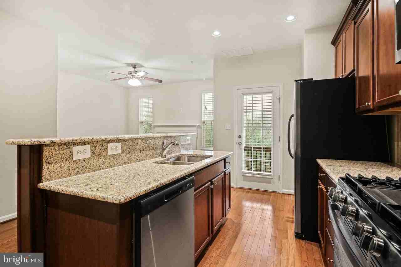 23216 Scholl Manor Way #1327 - Photo 3 of 32