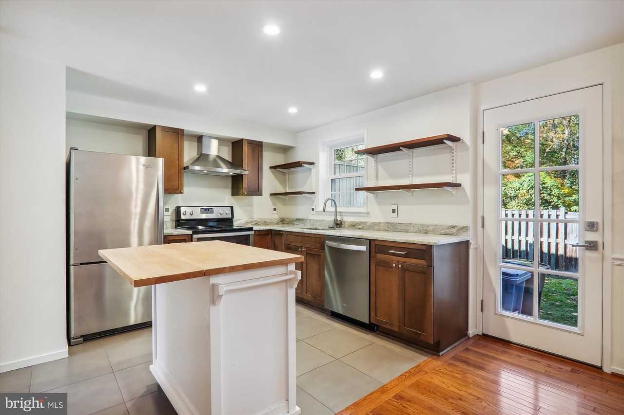 12124 Bentridge Place - Photo 6 of 20