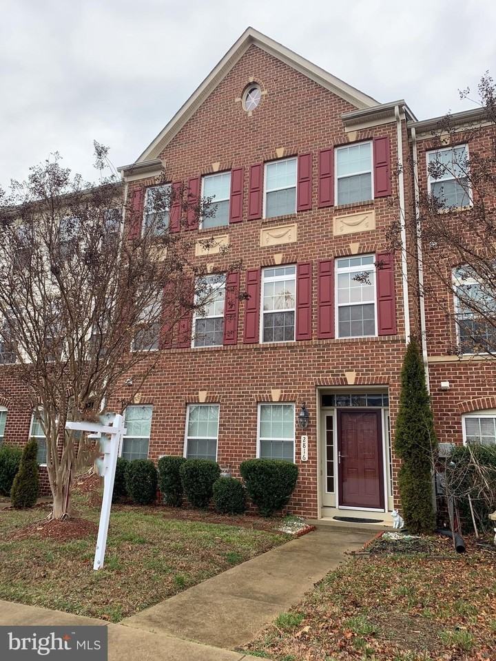 2816 Admiral Ridge Road - Photo 2 of 38