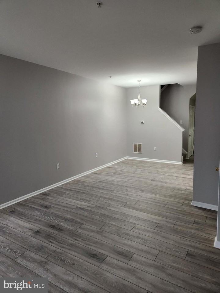 1038 Lamberton Street - Photo 3 of 17