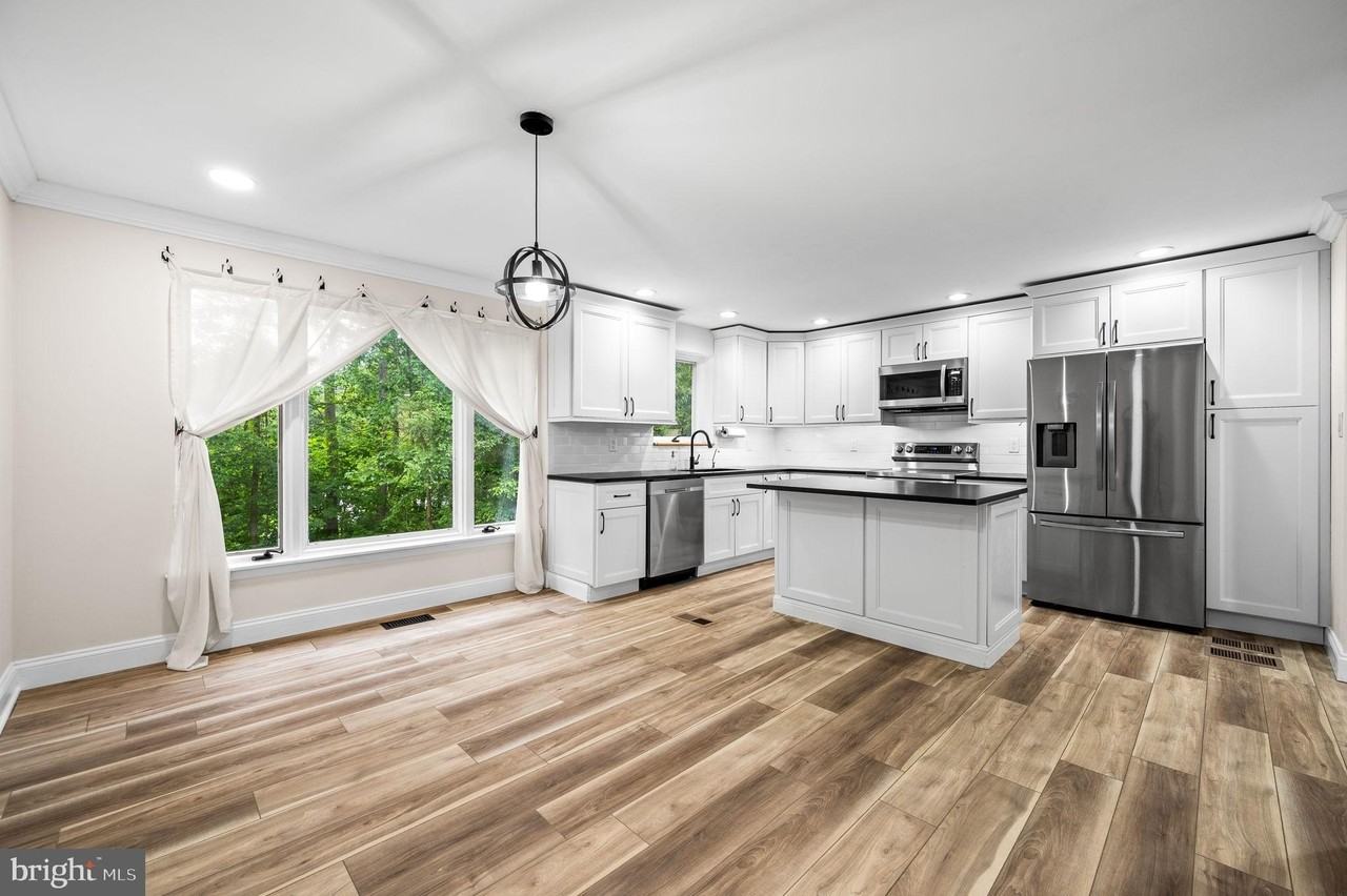 43 Gunning Ln Unit 12 #12 - Photo 6 of 19