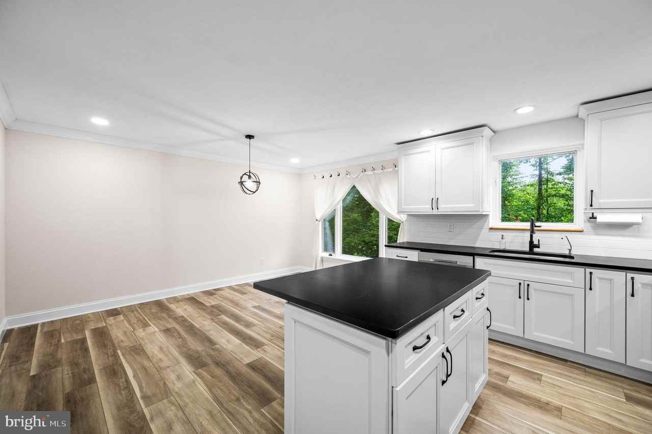 43 Gunning Ln Unit 12 #12 - Photo 7 of 19