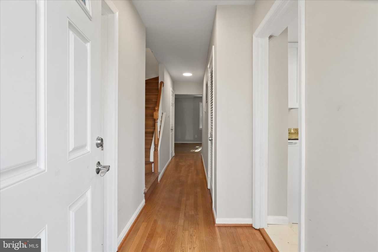 10439 Courthouse Drive - Photo 3 of 29