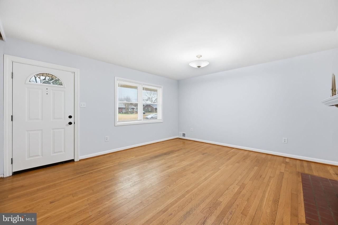 3908 Braddock Road - Photo 4 of 32