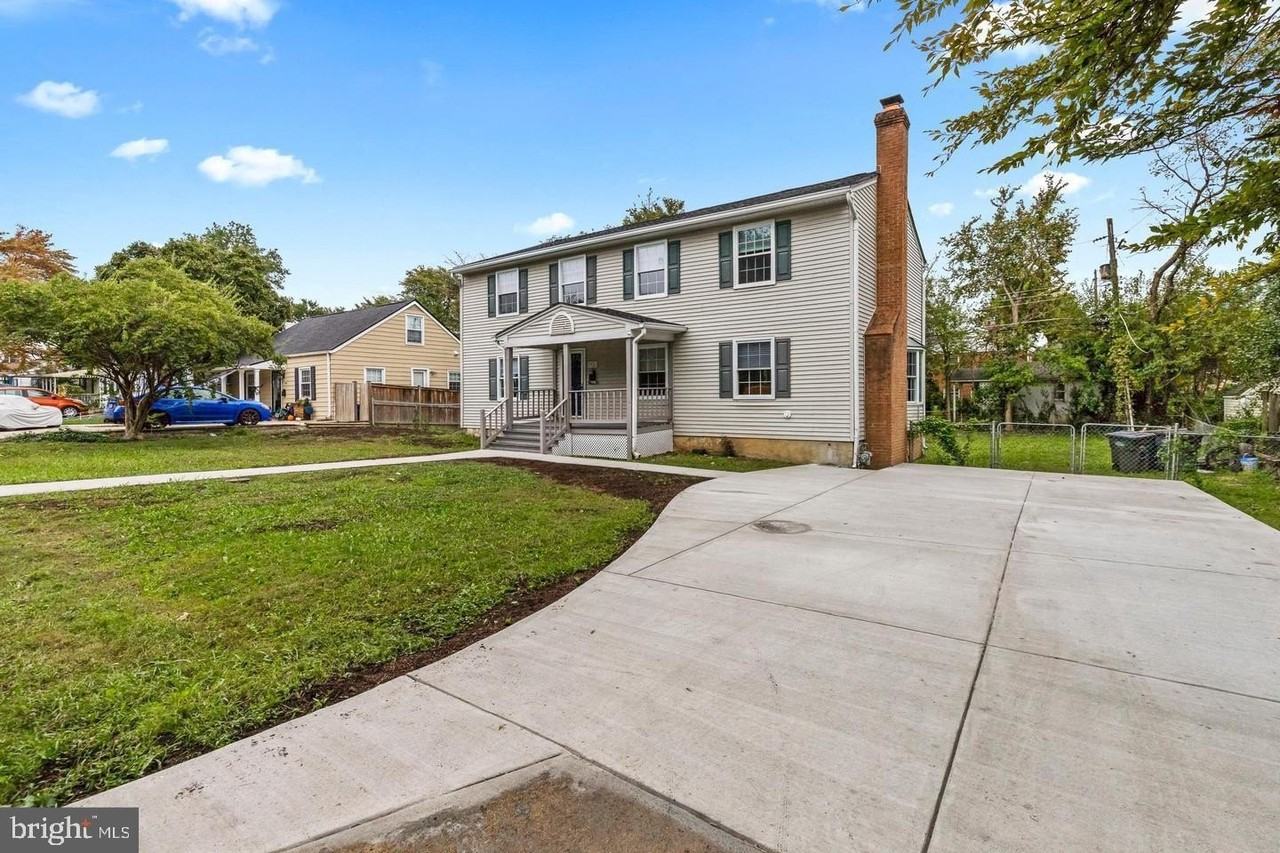 2921 Brook Drive - Photo 2 of 41