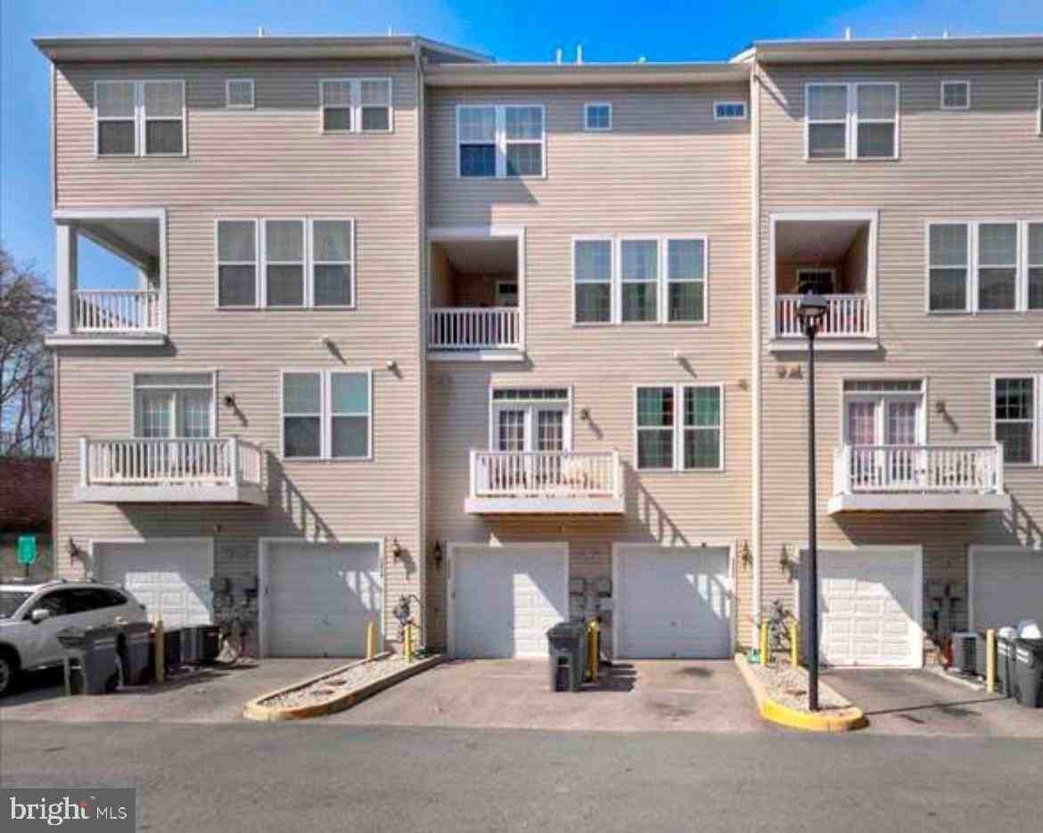 3550 Briarwood Dr - Photo 3 of 26