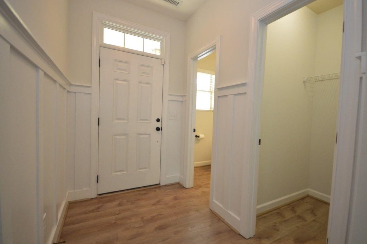 204 Station Drive - Photo 3 of 30