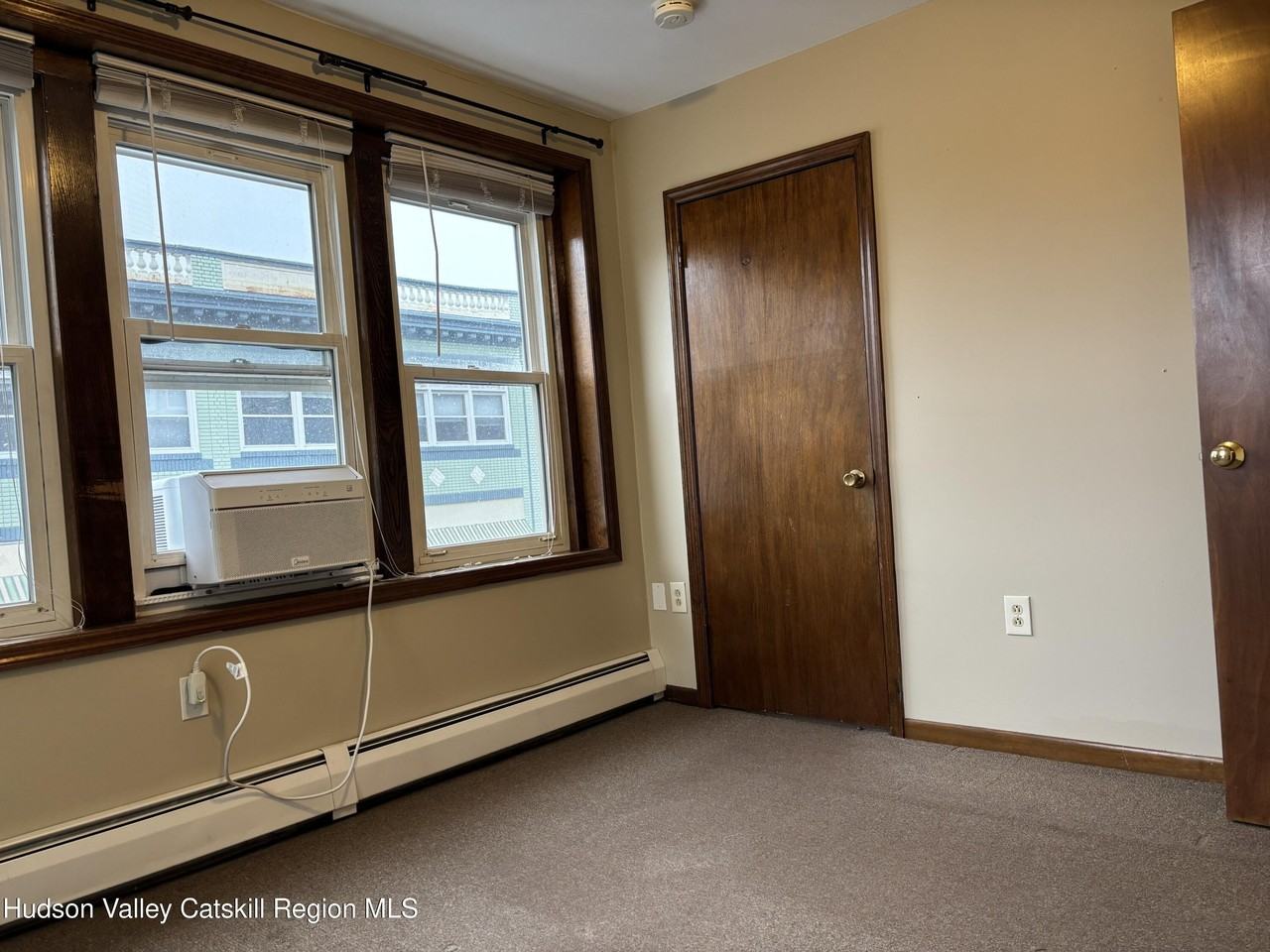 261 Fair Street #B - Photo 3 of 18