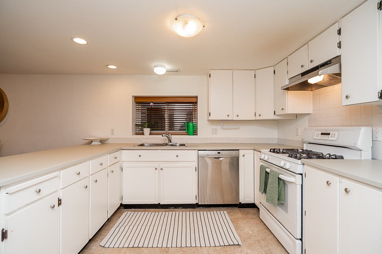 756 East 23rd Avenue - Photo 4 of 23