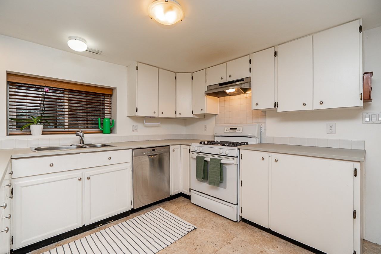 756 East 23rd Avenue - Photo 7 of 23