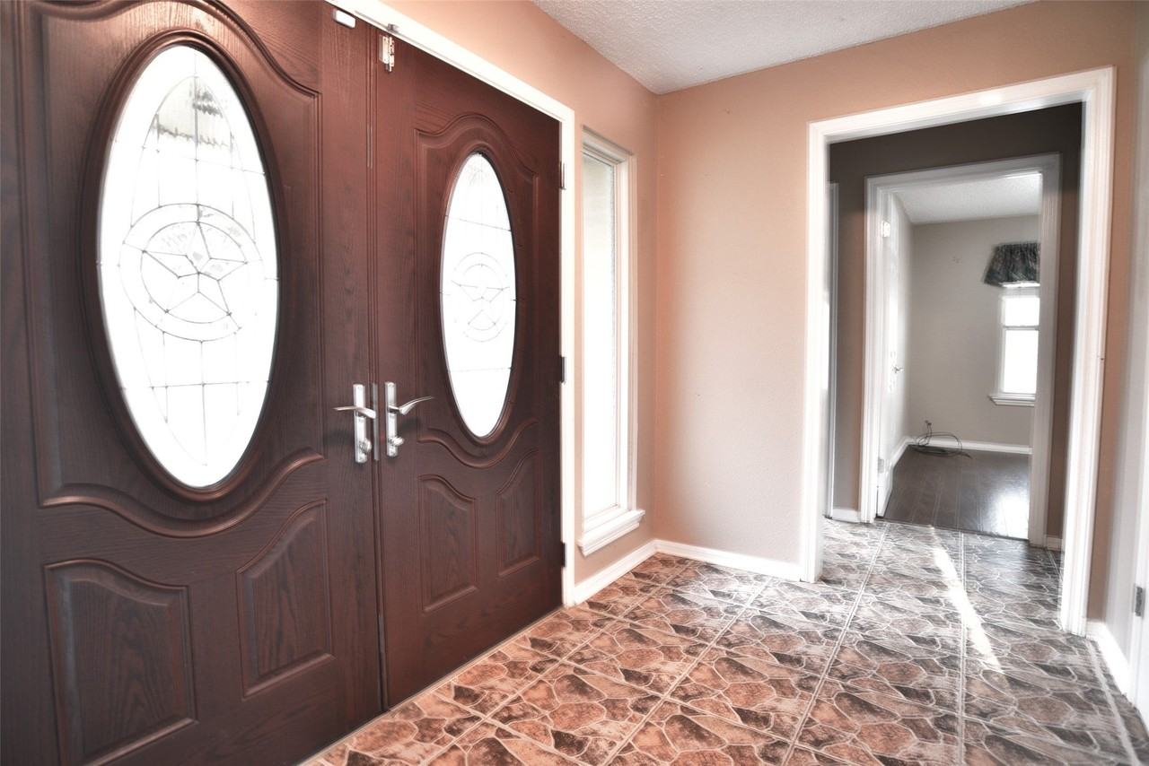 3009 Rose Ln - Photo 3 of 22