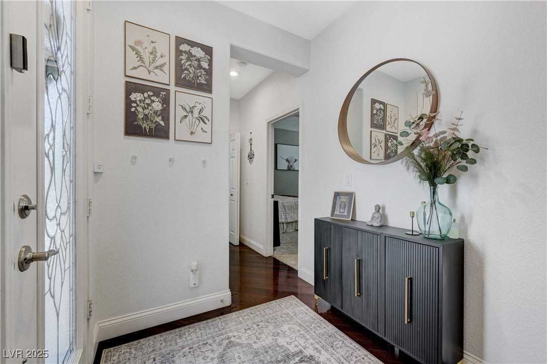 937 Ambrosia Dr - Photo 3 of 38