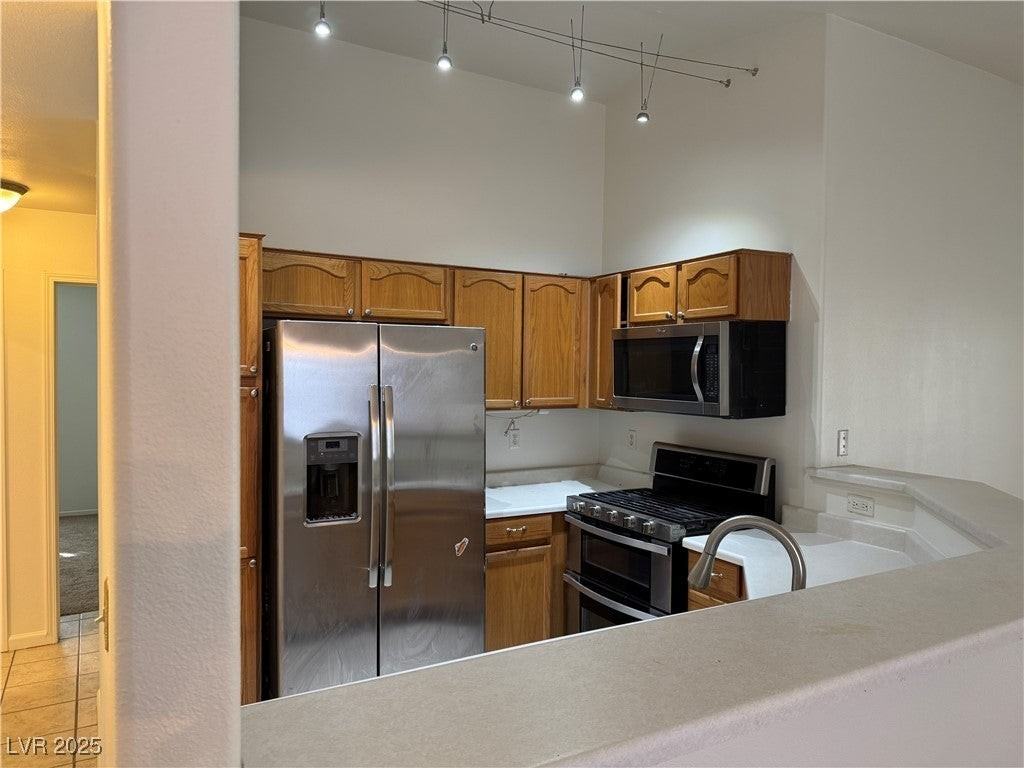 5210 Jewel Canyon Drive - Photo 6 of 18