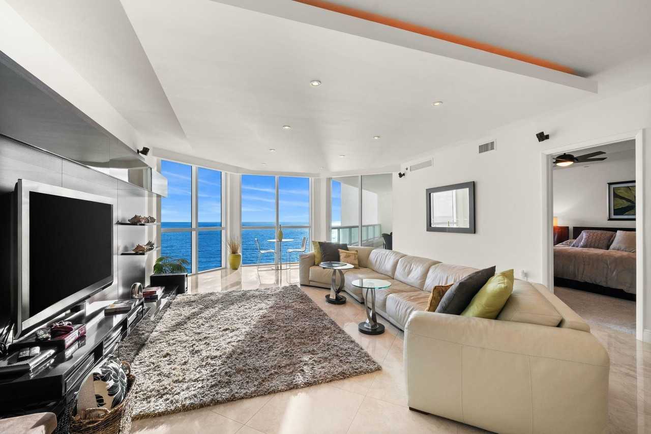 101 S Fort Lauderdale Beach Blvd #1702 - Photo 5 of 39