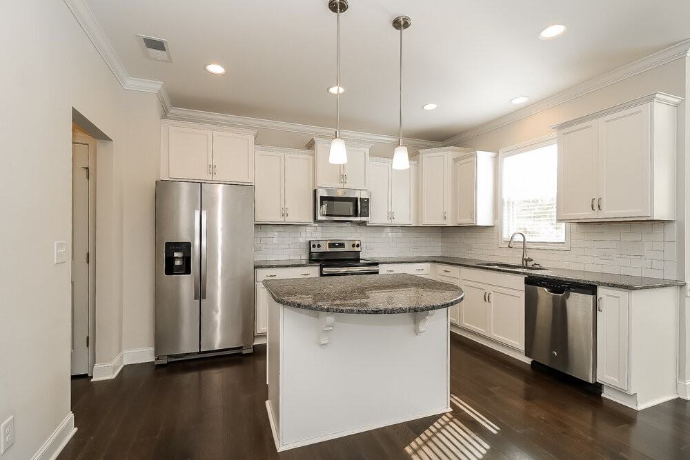 190 Grey Hawk Dr - Photo 5 of 17