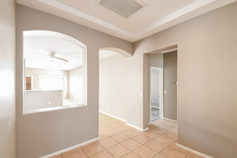 327 N 76th Pl - Photo 3 of 16