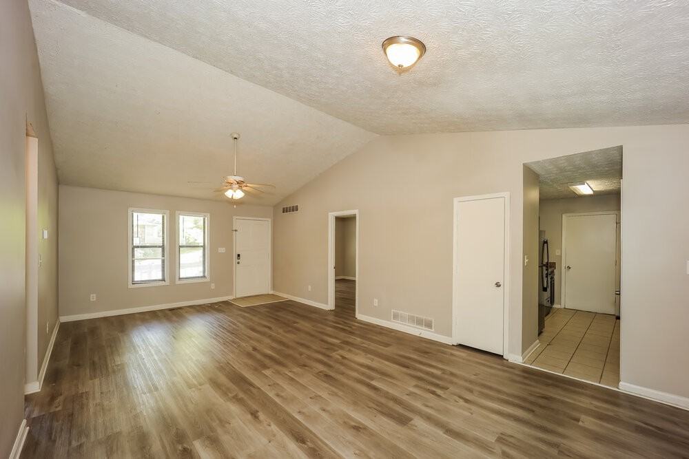 7774 Mountain Creek Way - Photo 7 of 16