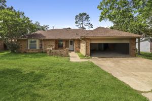 featured image of 2016 Chantilly Court