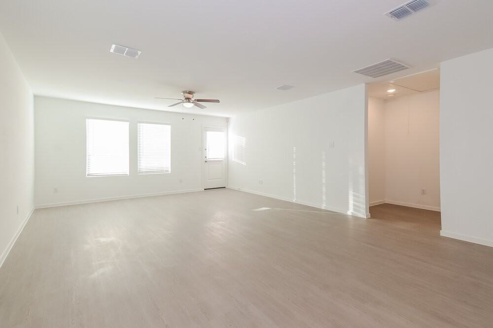 5324 Agalinis Ave - Photo 6 of 16