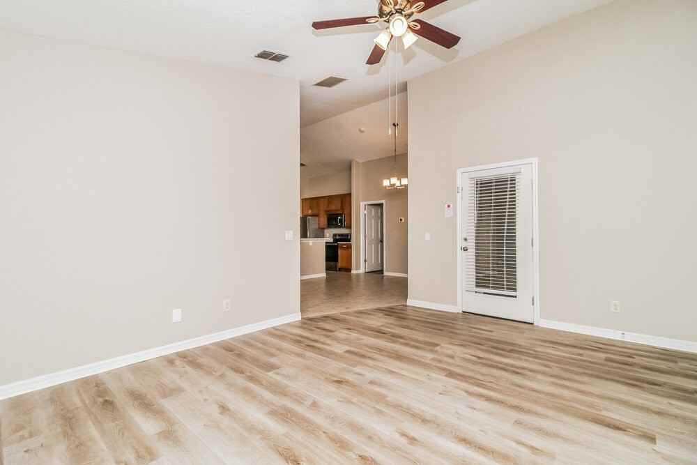 2120 Old South Ln - Photo 3 of 16