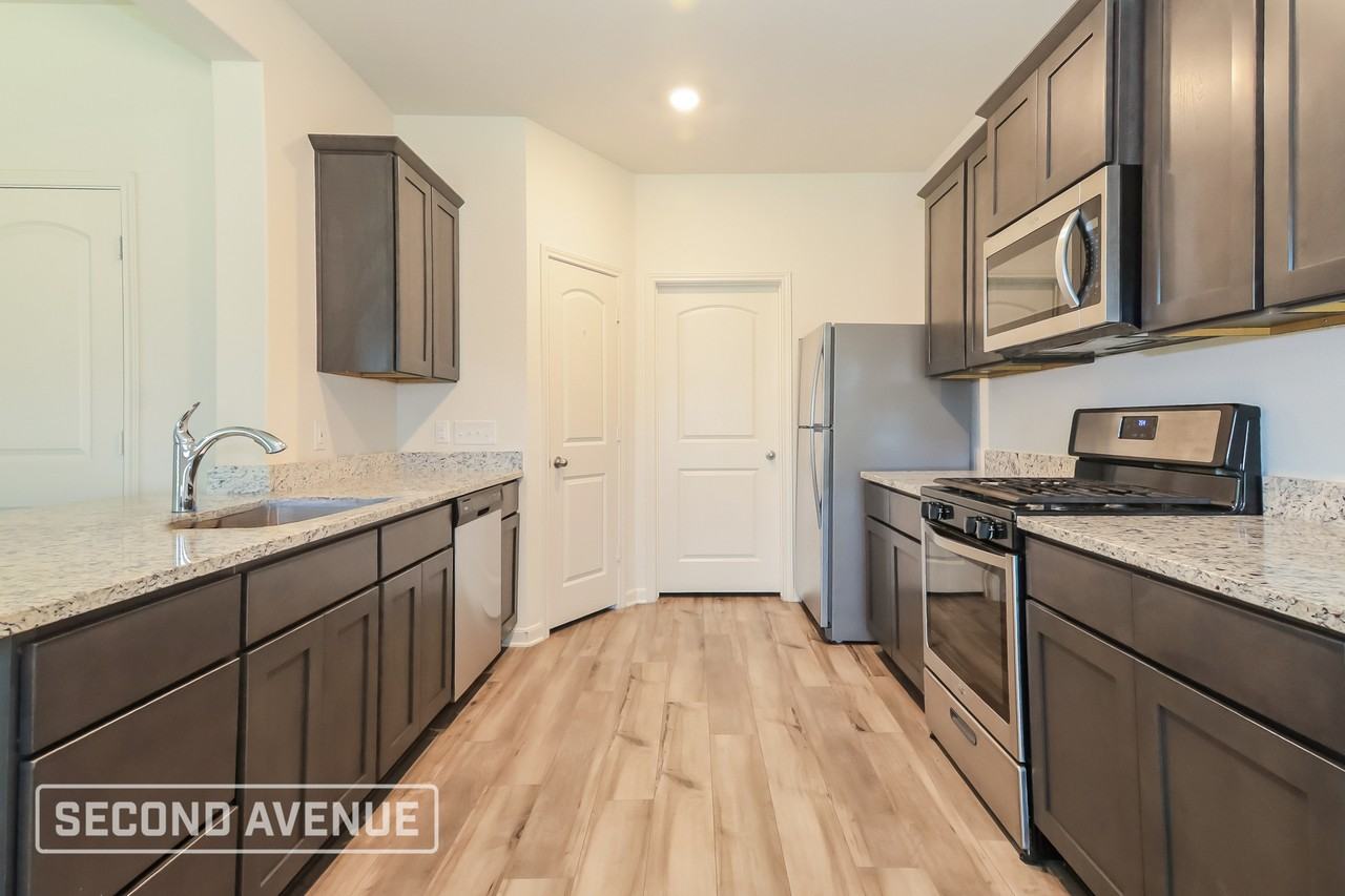 8110 Big Timber Trl - Photo 7 of 28