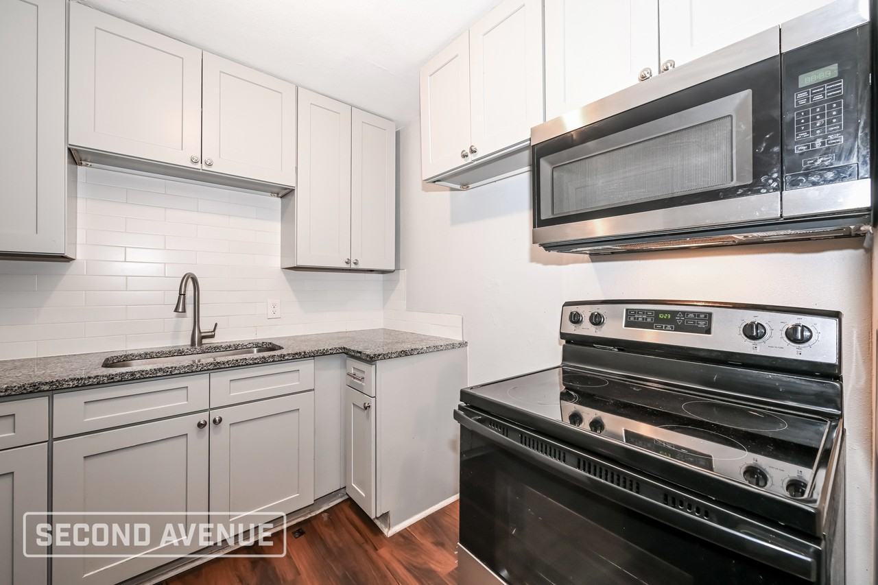 3623 Abby Ln - Photo 7 of 29