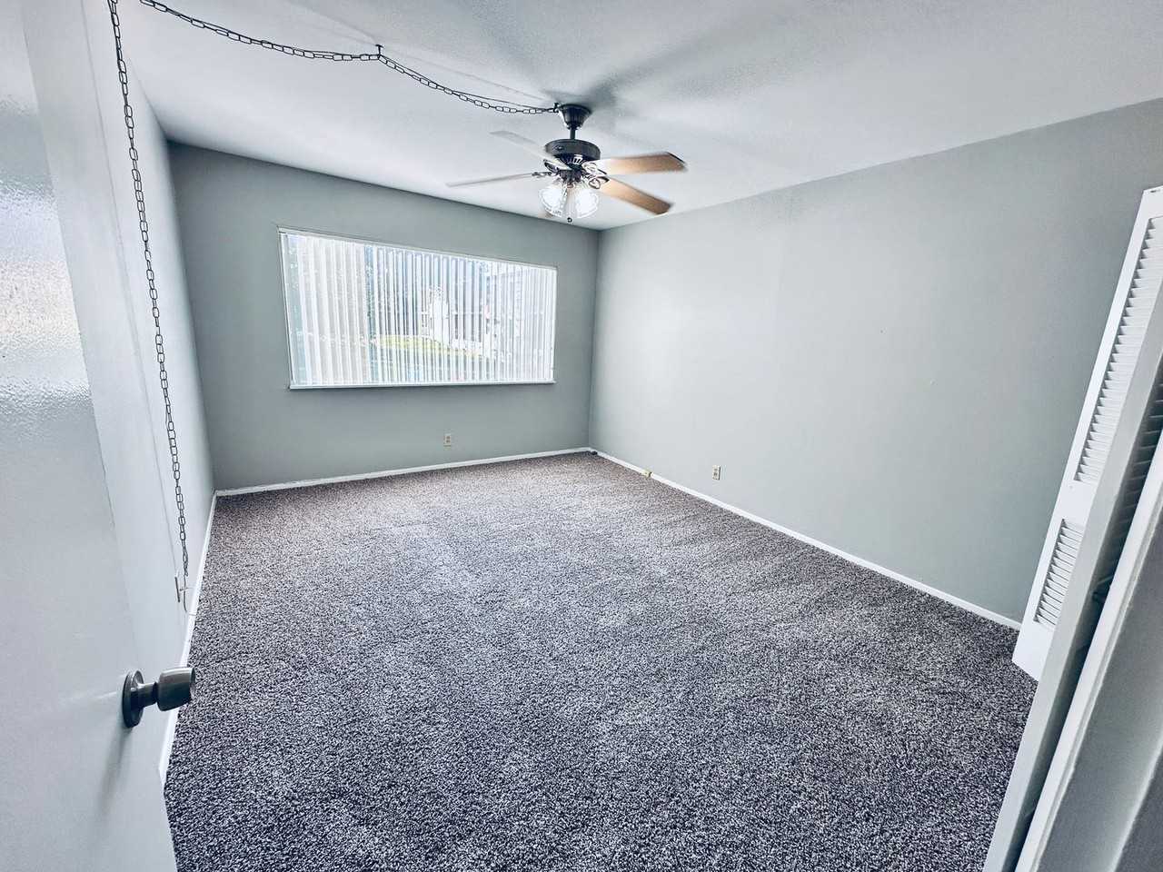 Fabulous landmark Downtown Austin property! Great downtown neighborhood! - Photo 4 of 29