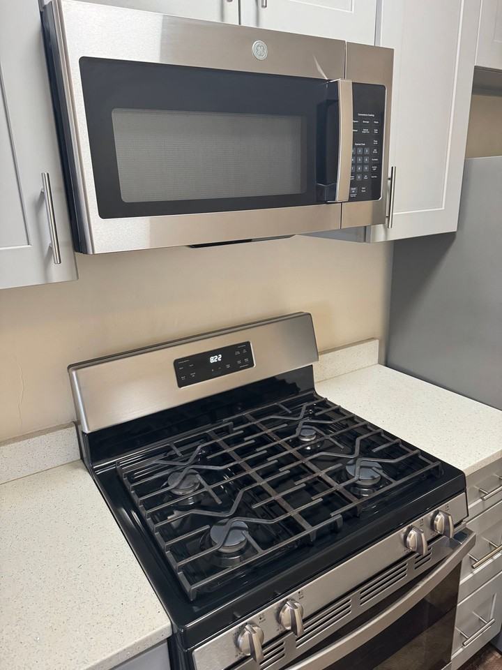 MOVE IN SPECIAL! 2b/1b Spacious Units - Photo 6 of 28