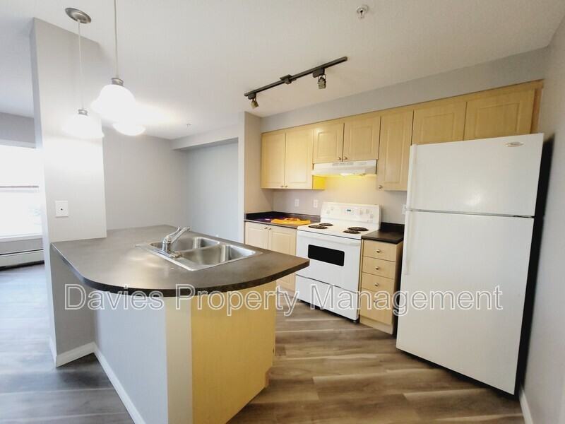 622 Mcallister Loop SW #306 - Photo 2 of 15