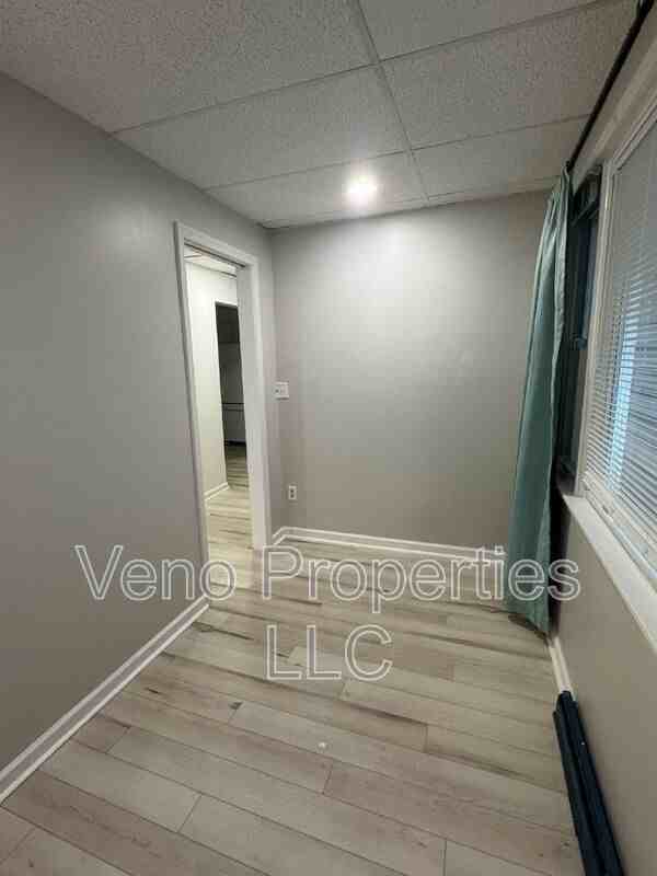 34 Congress St #1 - Photo 7 of 14