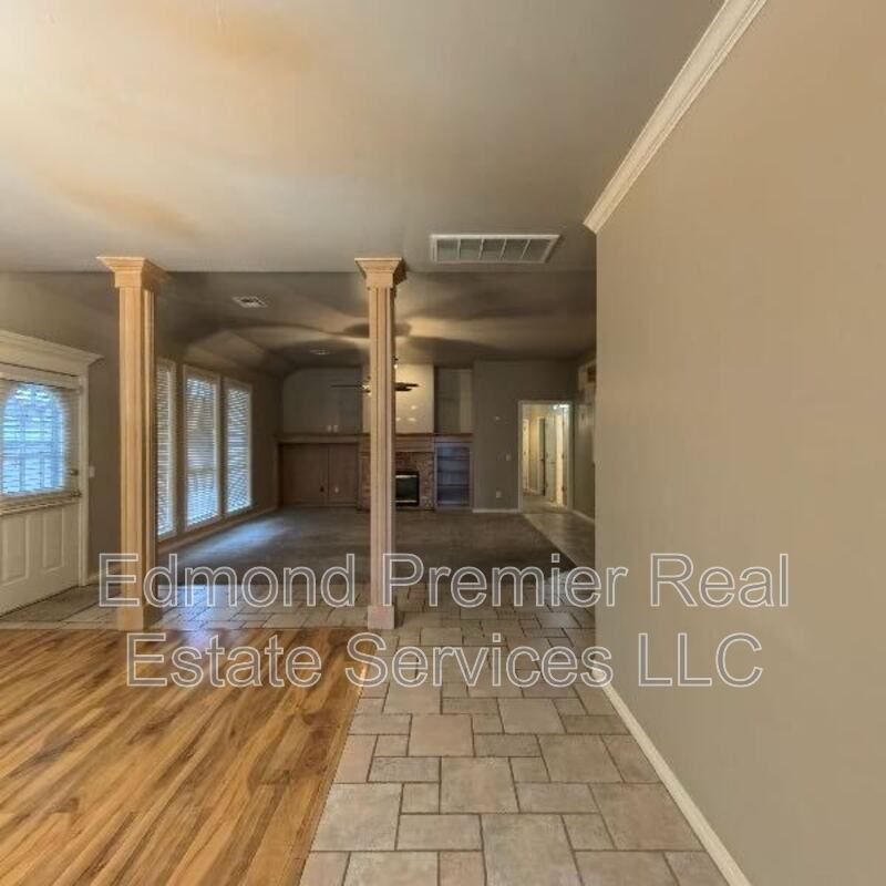 14001 Arapaho Rd - Photo 5 of 10