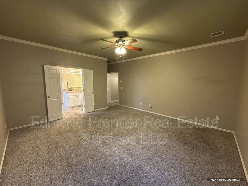 14001 Arapaho Rd - Photo 7 of 10