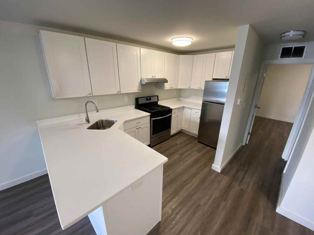 240 LB Elmwood - Photo 7 of 17