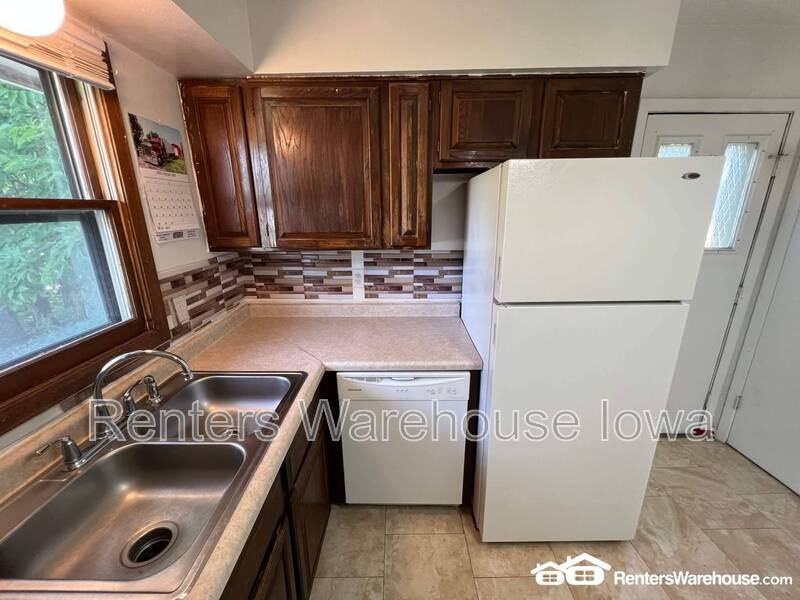 910 E Railroad Ave - Photo 7 of 15